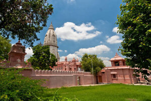 Vishwanath Temple in Beneras Hindu University (Now Known as IIT-BHU)